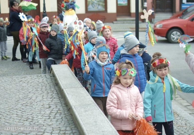 Pochód przedszkolaków w Środzie Śląskiej