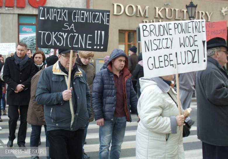 Protest na przejściu dla pieszych na DK94