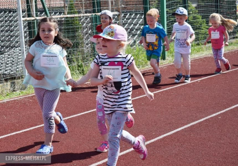 Przedszkolaki wzięły udział w maratonie