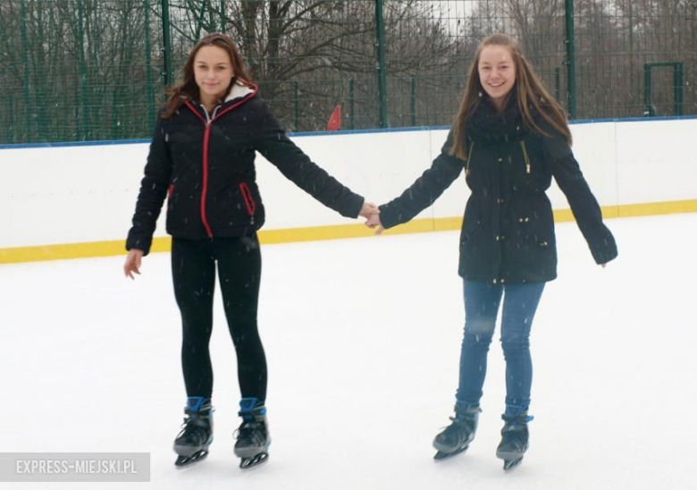 Pierwsze użytkowniczki lodowiska