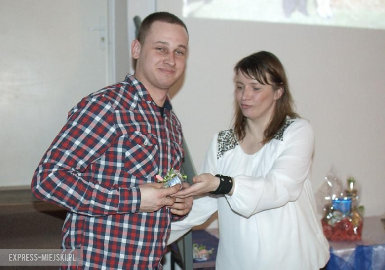 Podziękowania otrzymało około 100 osób