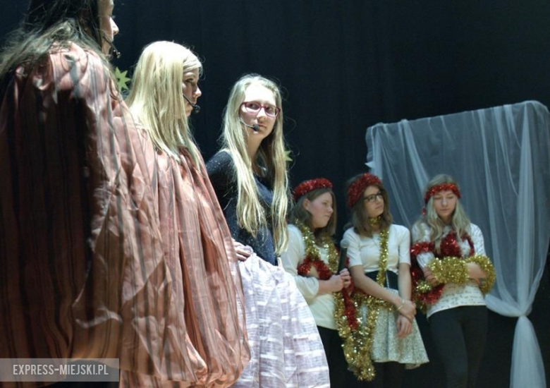 Jasełka w wykonaniu gimnazjalistów