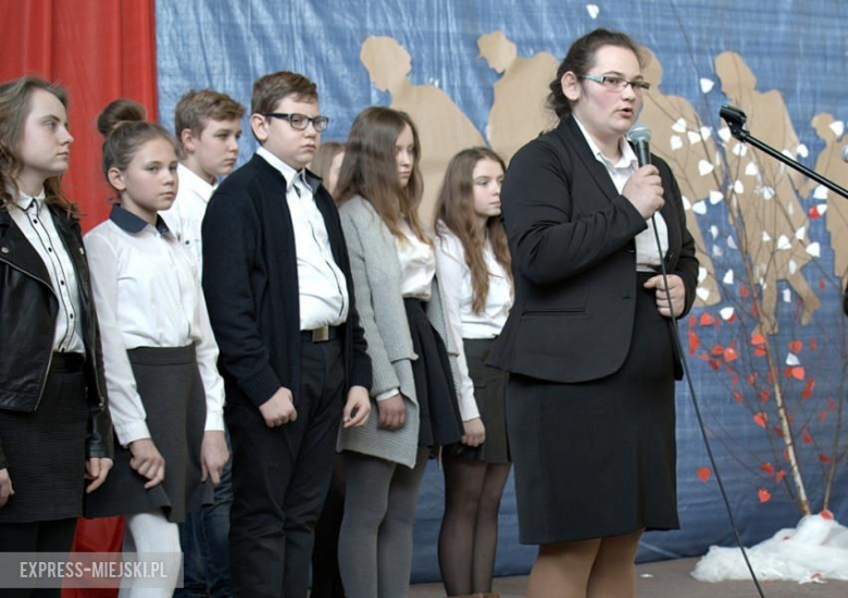 77. rocznica I Masowej Deportacji Polaków na Sybir - uroczystości szkolne