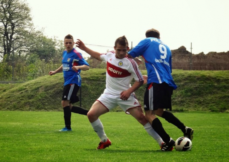 Polonia Środa Śląska na kolanach