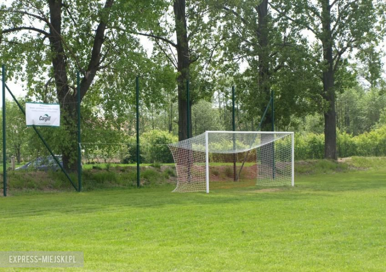 Nowe boisko w Ujeździe Górnym