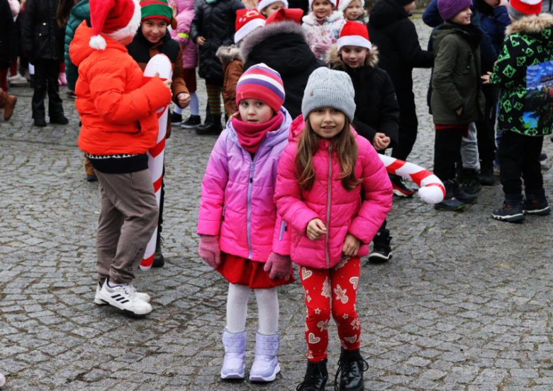 Uroczyste rozświetlenie świątecznej choinki