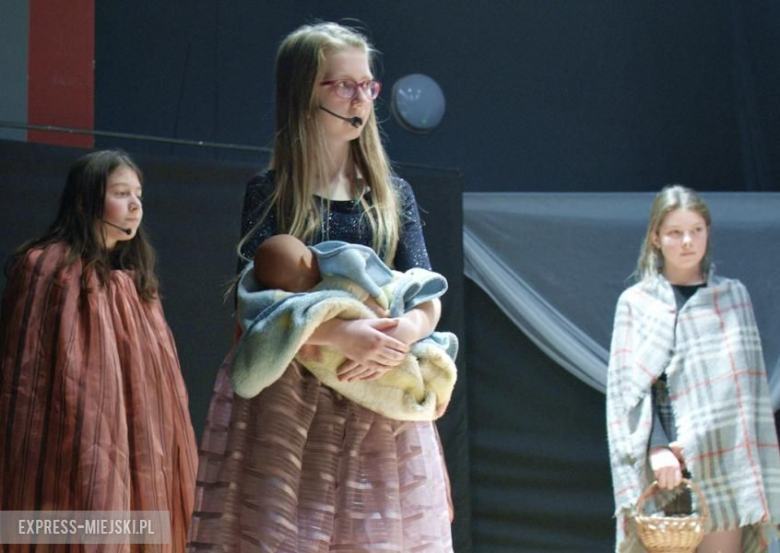 Jasełka w wykonaniu gimnazjalistów