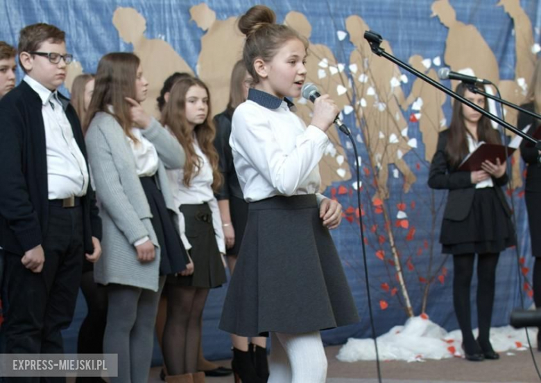 77. rocznica I Masowej Deportacji Polaków na Sybir - uroczystości szkolne