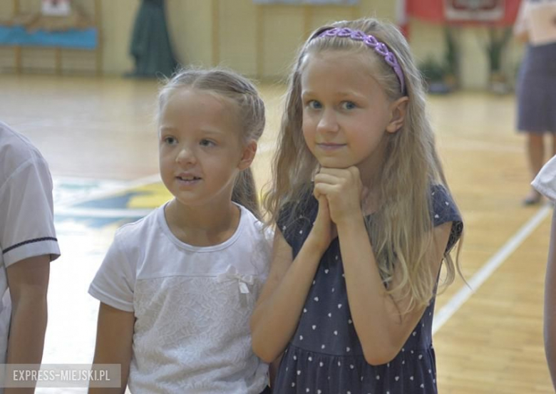 Zakończenie roku szkolnego w średzkiej podstawówce
