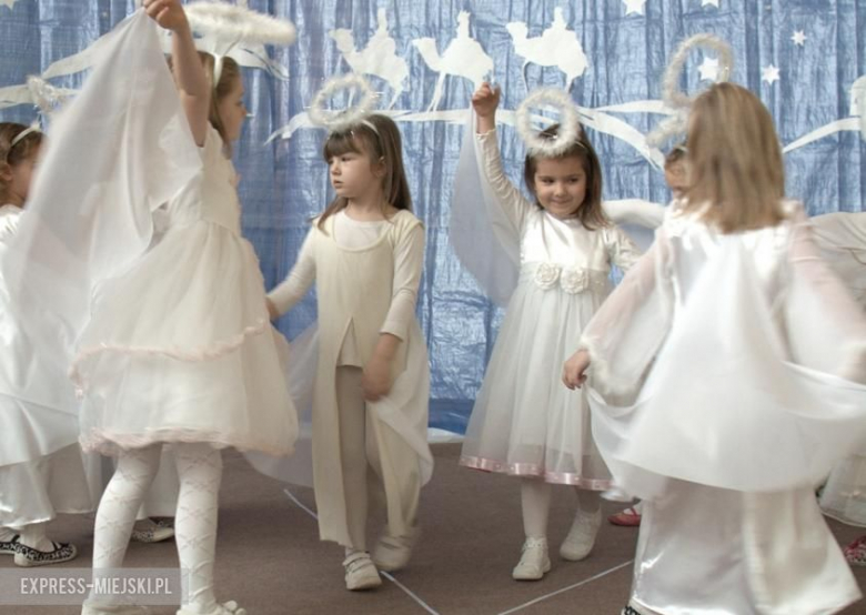 Przedszkolaki z Przedszkola "Pod Topolą" w Środzie Śląskiej