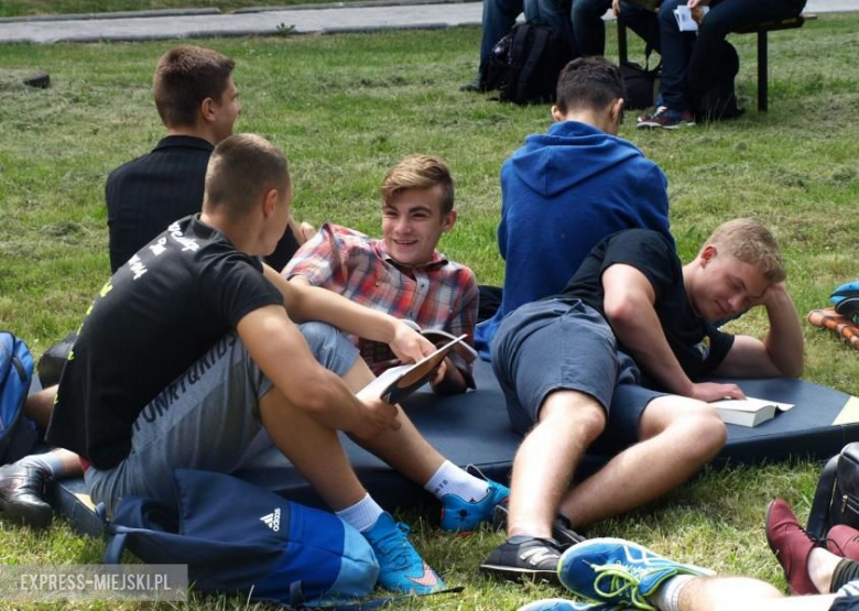 Czytanie książek w LO