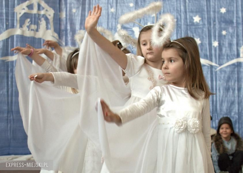 Przedszkolaki z Przedszkola "Pod Topolą" w Środzie Śląskiej