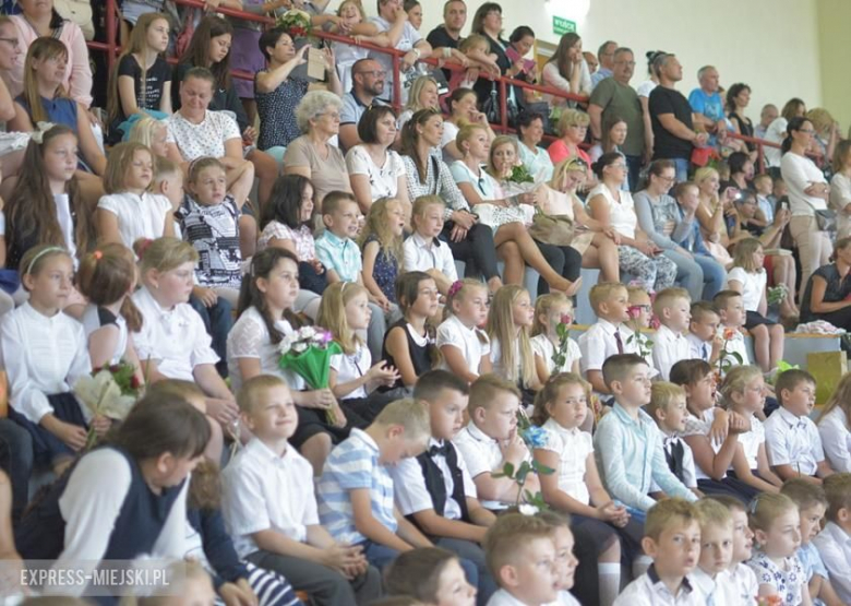 Zakończenie roku szkolnego w średzkiej podstawówce