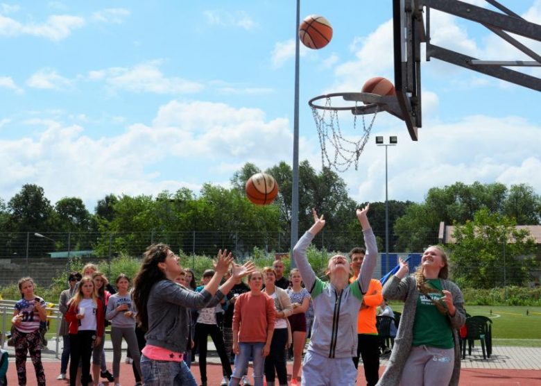 Turniej sportowy w Środzie Śląskiej