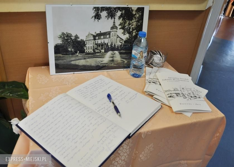 Uroczystości nadania imienia SOSw w Środzie Śląskiej