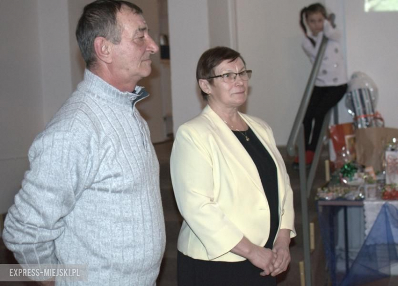 Podziękowania otrzymało około 100 osób