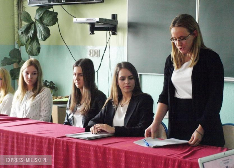 Sesja rocznicowa Młodzieżowej Rady Powiatu Średzkiego