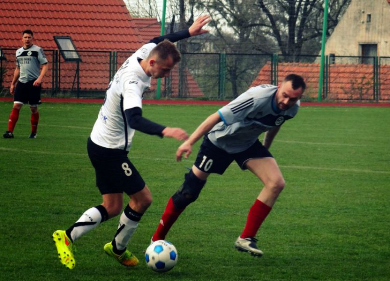 Średzianie tylko zremisowali 1:1 z Orłem Sadków, choć do przerwy prowadzili 1:0 po golu Marcina Kula