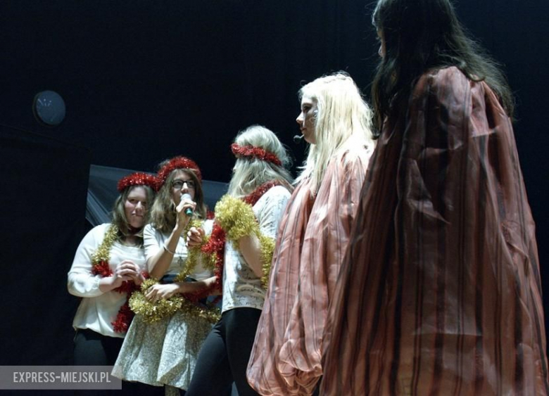 Jasełka w wykonaniu gimnazjalistów