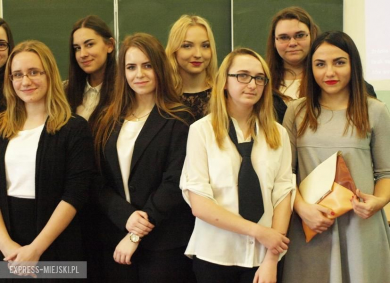 Sesja rocznicowa Młodzieżowej Rady Powiatu Średzkiego