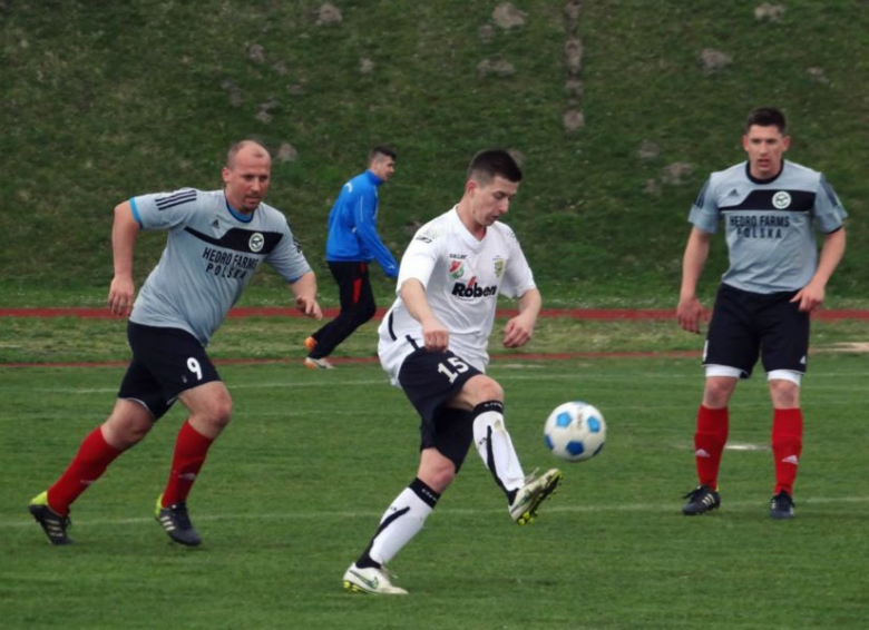 Średzianie tylko zremisowali 1:1 z Orłem Sadków, choć do przerwy prowadzili 1:0 po golu Marcina Kula