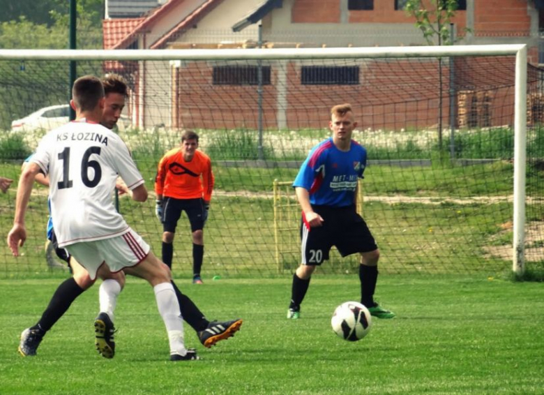 Polonia Środa Śląska na kolanach