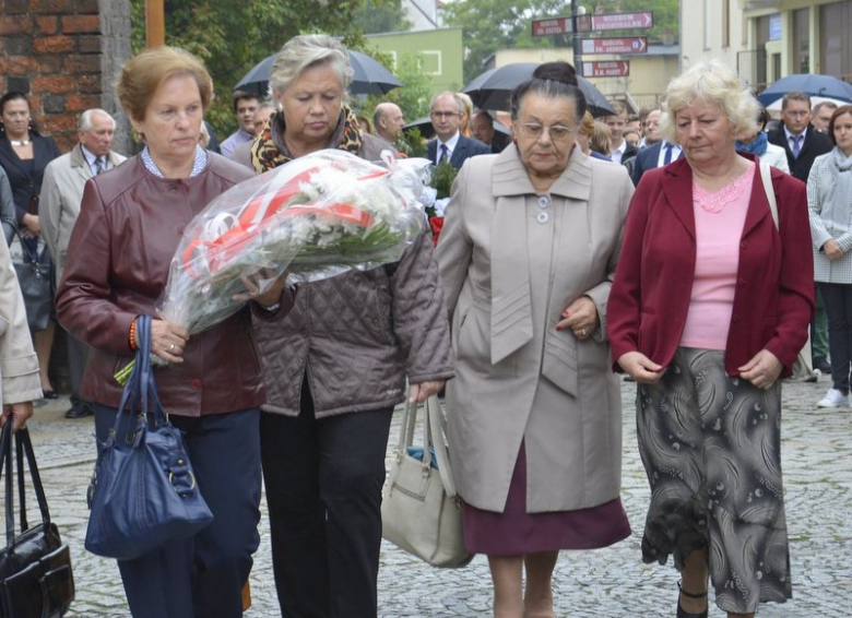 Uroczystości pod pomnikiem