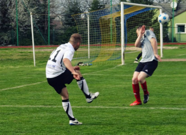 Średzianie tylko zremisowali 1:1 z Orłem Sadków, choć do przerwy prowadzili 1:0 po golu Marcina Kula