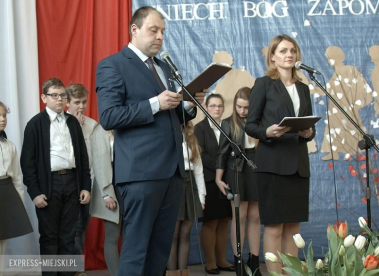 77. rocznica I Masowej Deportacji Polaków na Sybir - uroczystości szkolne