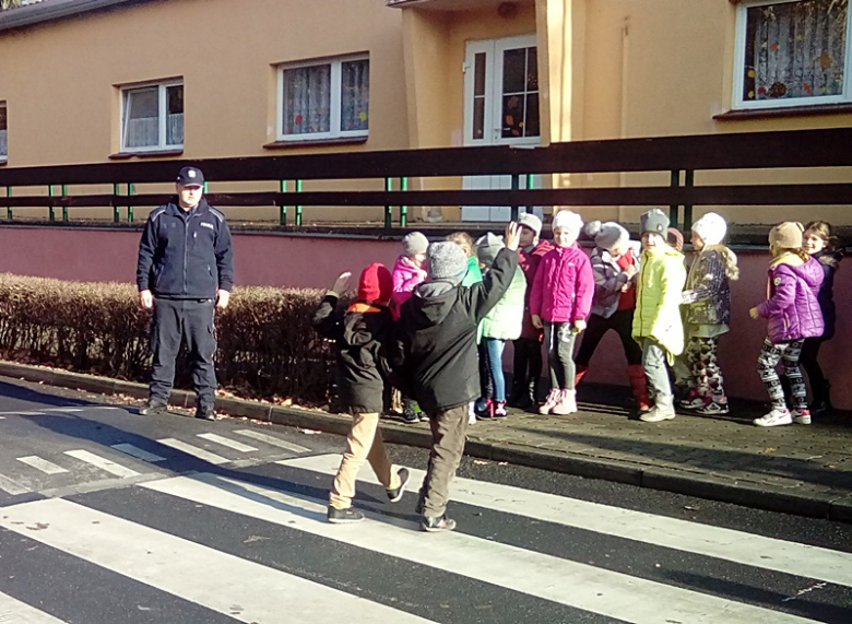 Spotkanie uczniów z policjantem