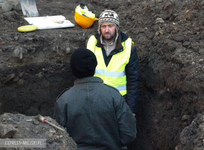 Za średzkim gimnazjum znaleziono ludzkie szczątki