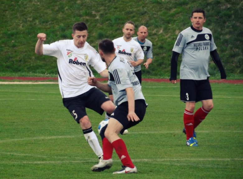 Średzianie tylko zremisowali 1:1 z Orłem Sadków, choć do przerwy prowadzili 1:0 po golu Marcina Kula