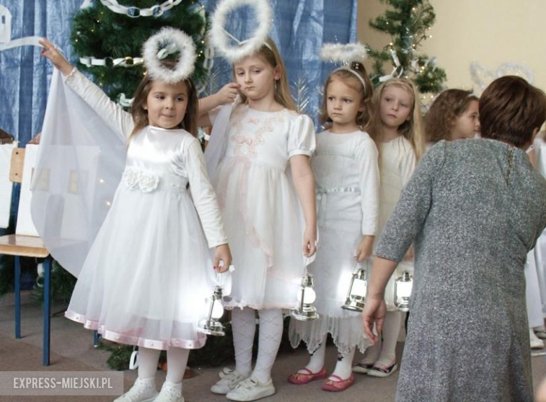 Przedszkolaki z Przedszkola "Pod Topolą" w Środzie Śląskiej