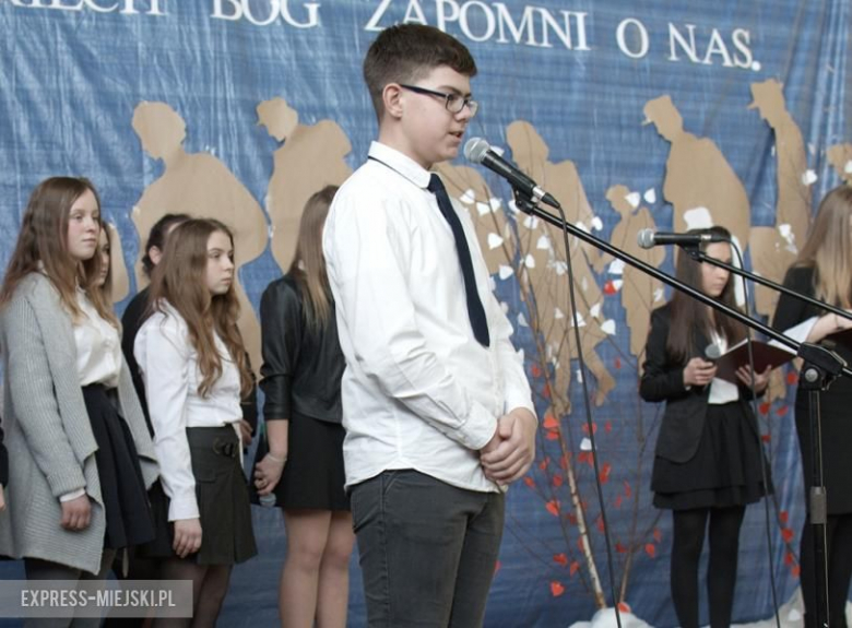 77. rocznica I Masowej Deportacji Polaków na Sybir - uroczystości szkolne