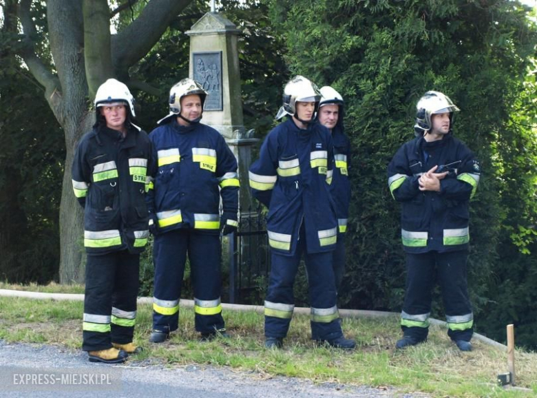 Ćwiczenia straż pożarnych w Ujeździe Górnym