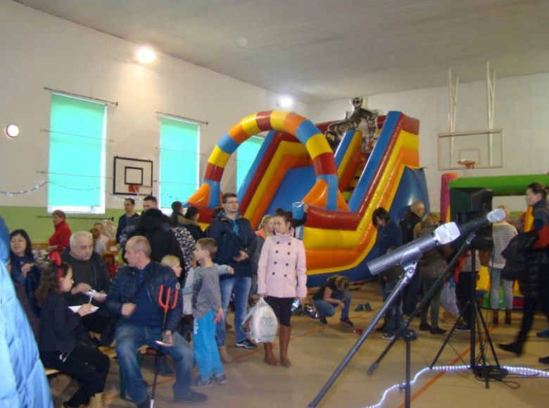 Jarmark świąteczny w Lutyni