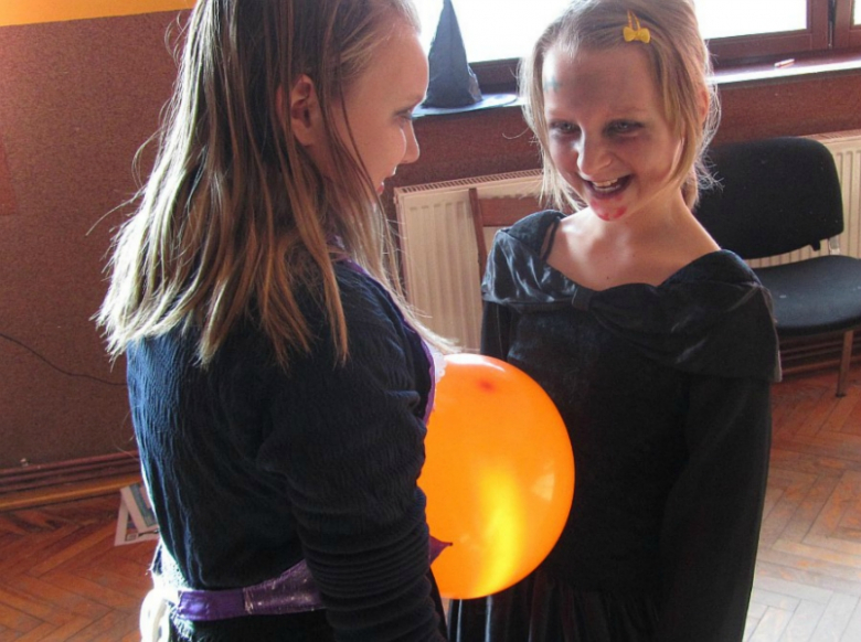 Makabryczny bal przebierańców