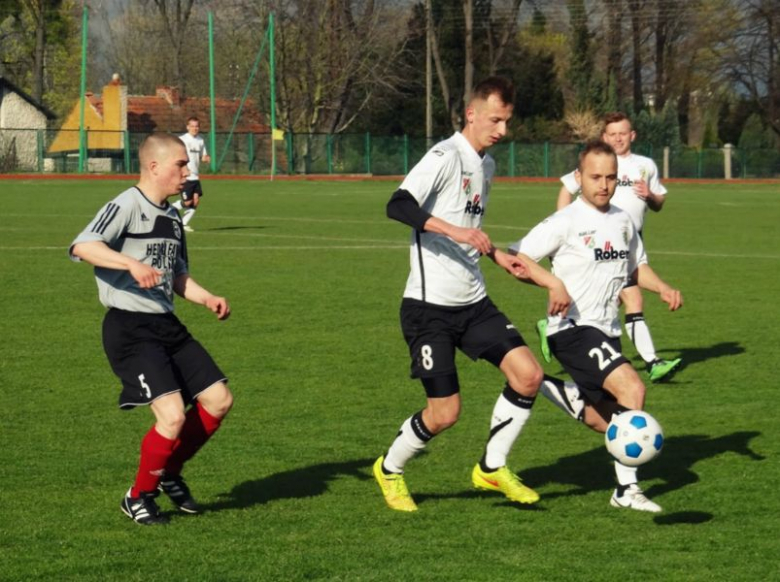 Średzianie tylko zremisowali 1:1 z Orłem Sadków, choć do przerwy prowadzili 1:0 po golu Marcina Kula