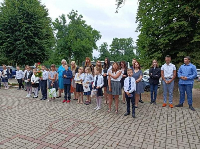 Zakończenie roku szkolnego 2020/2021 w szkołach na terenie powiatu średzkiego