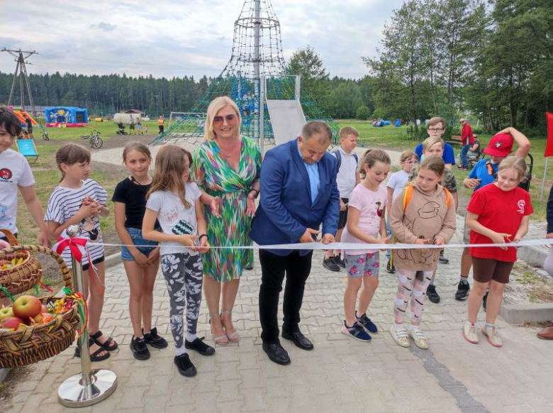 Otwarcie nowego placu zabaw