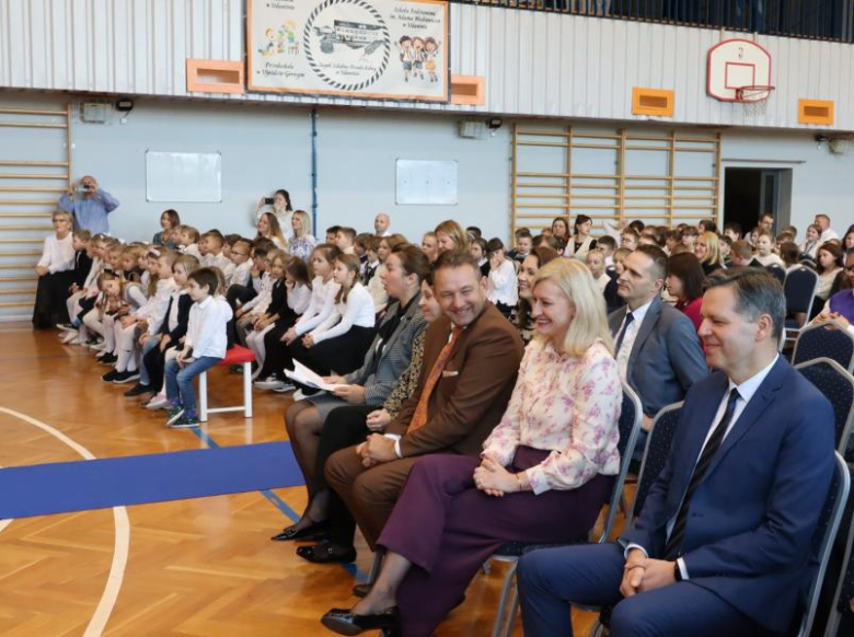 Pasowanie pierwszoklasistów