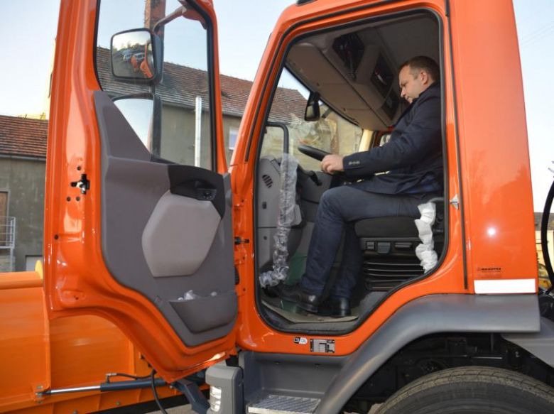 Nowy pług dla służby drogowej