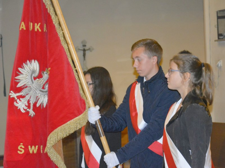 Uroczystości pod pomnikiem