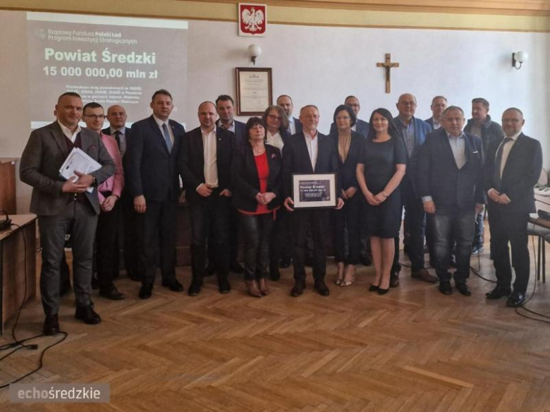 Podpisanie umów w siedzibie Starostwa Powiatowego