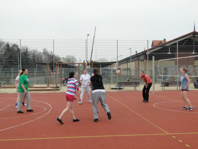 Wiosenny turniej piłki nożnej i siatkowej PZSP nr 2 w Środzie Śląskiej