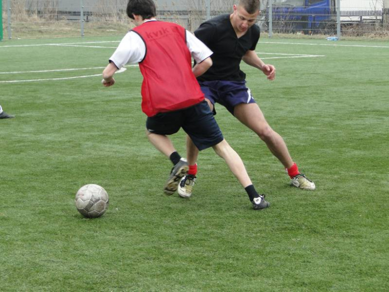 Wiosenny turniej piłki nożnej i siatkowej PZSP nr 2 w Środzie Śląskiej