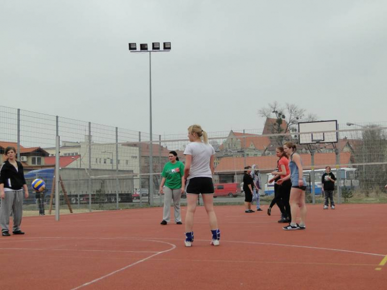 Wiosenny turniej piłki nożnej i siatkowej PZSP nr 2 w Środzie Śląskiej
