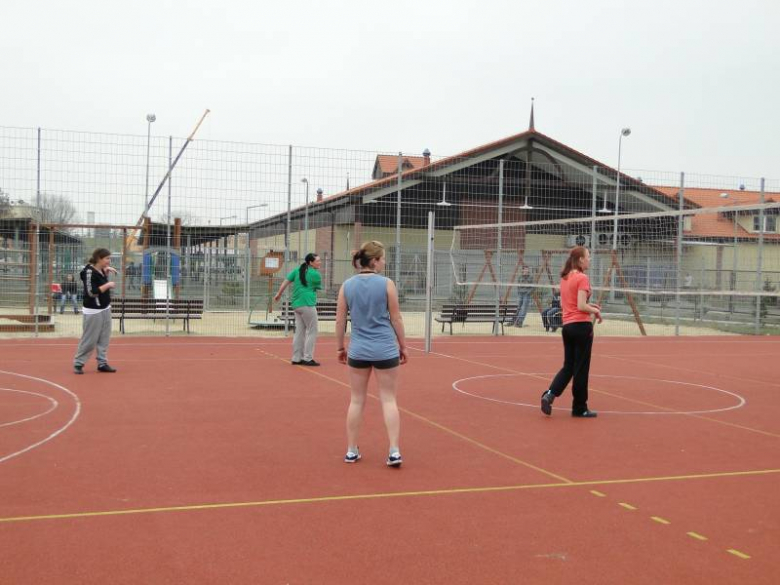 Wiosenny turniej piłki nożnej i siatkowej PZSP nr 2 w Środzie Śląskiej