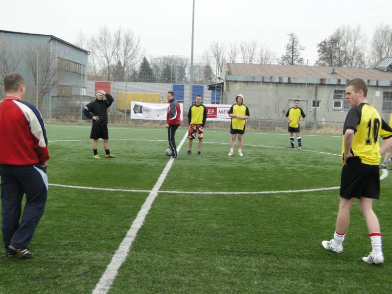 Wiosenny turniej piłki nożnej i siatkowej PZSP nr 2 w Środzie Śląskiej