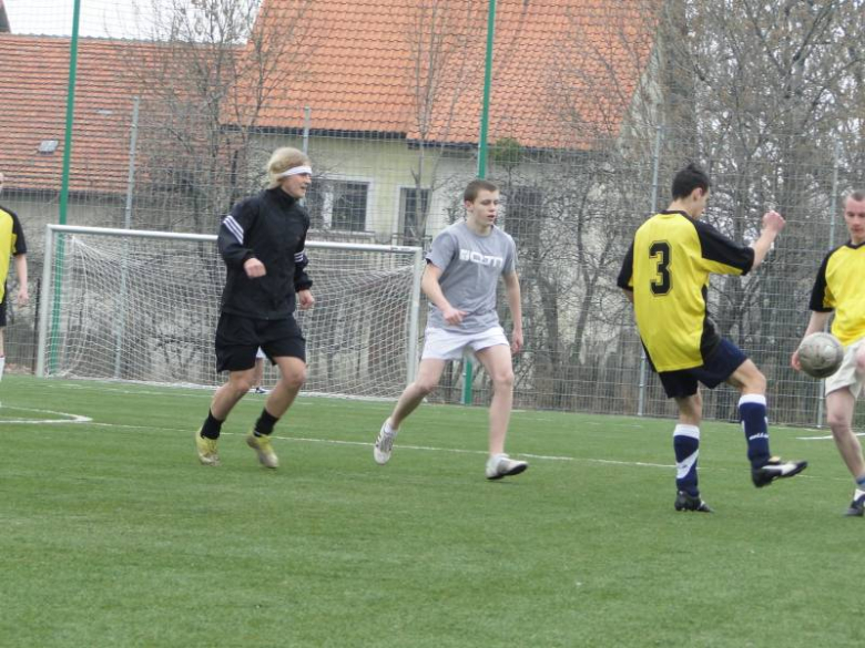 Wiosenny turniej piłki nożnej i siatkowej PZSP nr 2 w Środzie Śląskiej